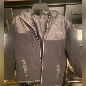 The Northface reversible boys jacket with hood!